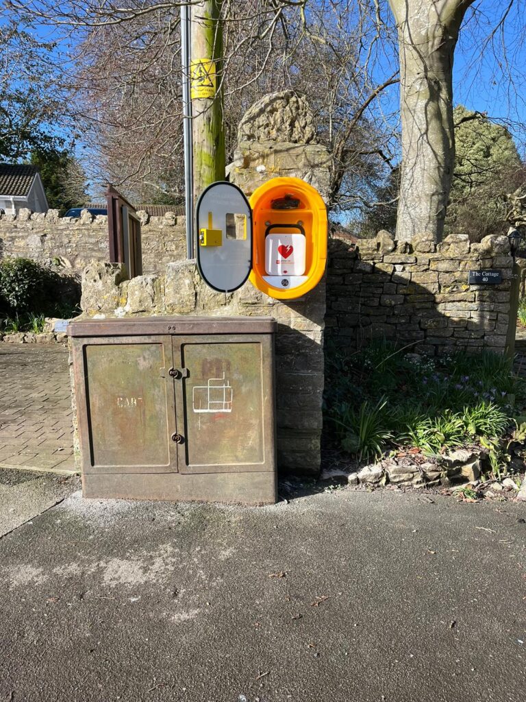The defibrillator box open